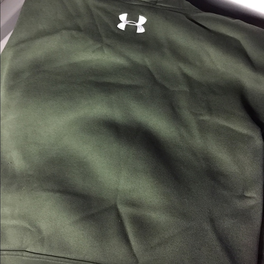 Men’s under armor hoodie size 2x